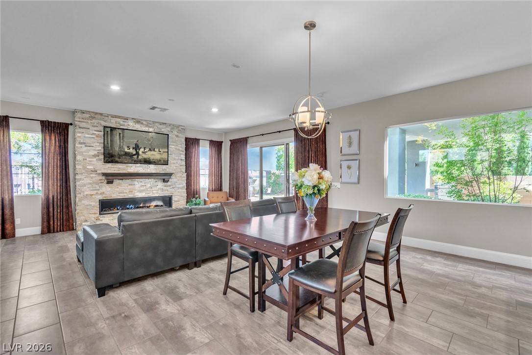 6194 Amber View Street