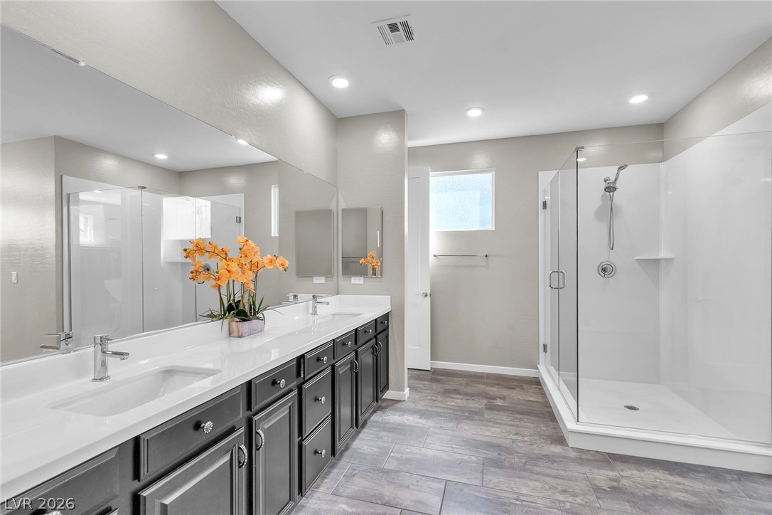 6194 Amber View Street