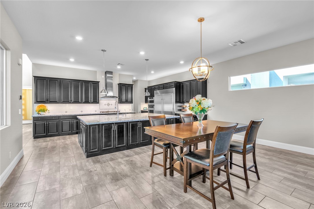 6194 Amber View Street