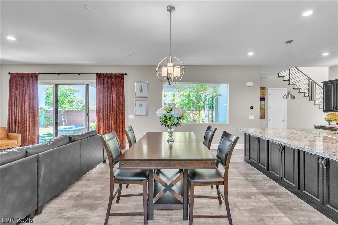 6194 Amber View Street