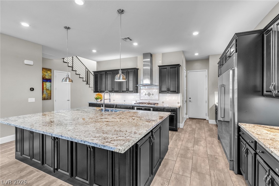 6194 Amber View Street