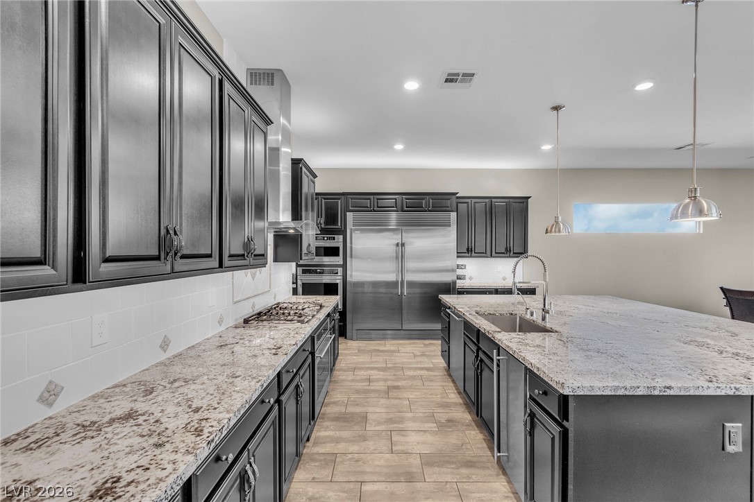 6194 Amber View Street