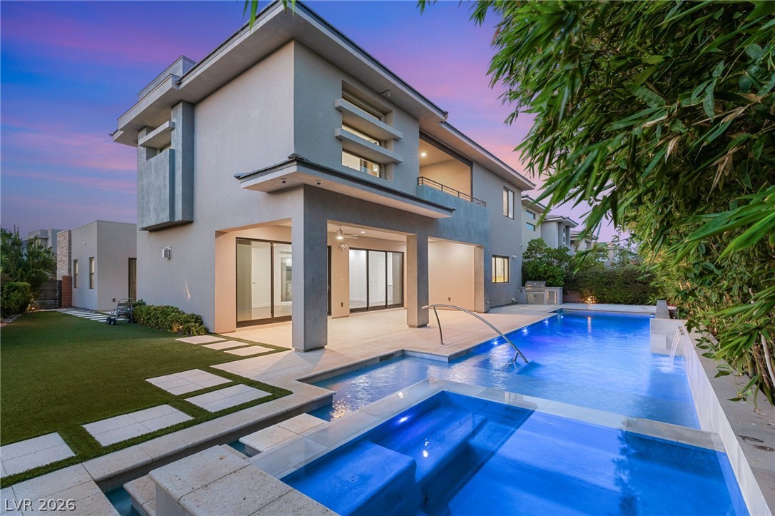 15 Gemstar Lane
