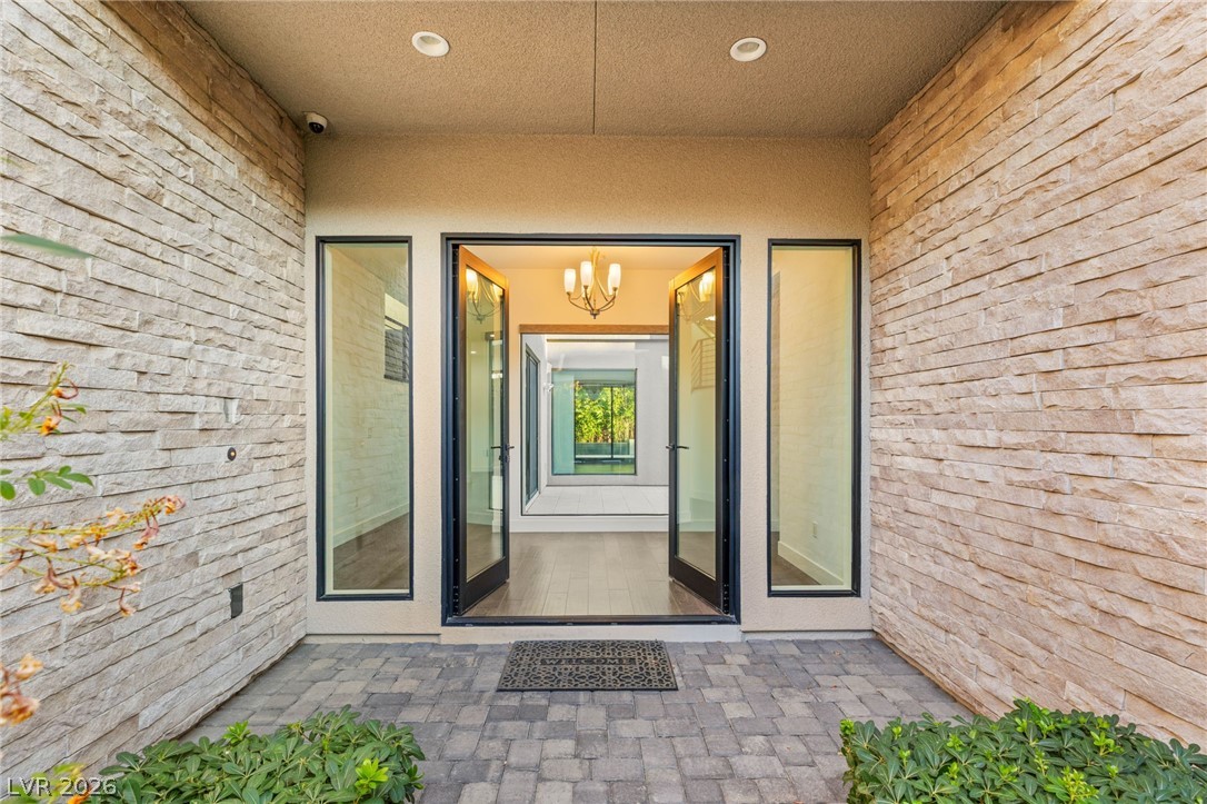 15 Gemstar Lane