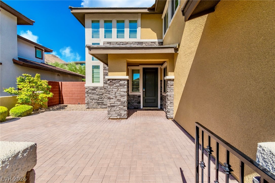 5851 Glory Heights Drive