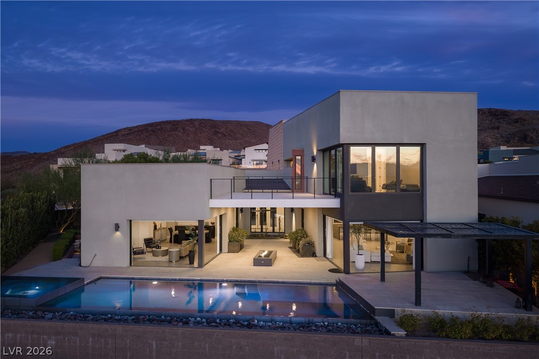 2192 Overlook Canyon Lane
