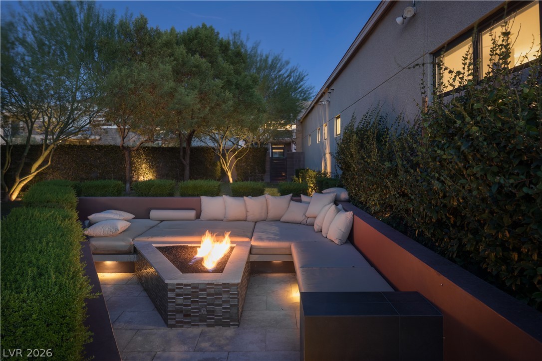 2192 Overlook Canyon Lane