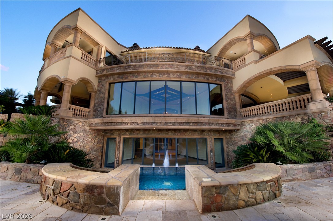 18 Olympia Hills