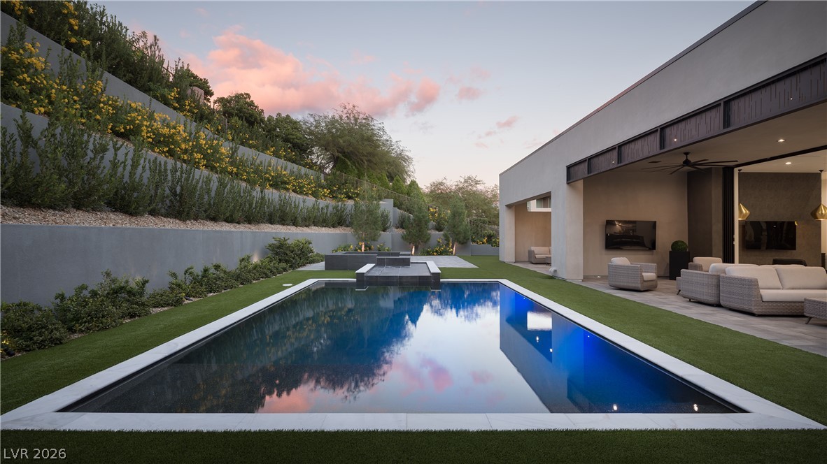 38 Skybird Court