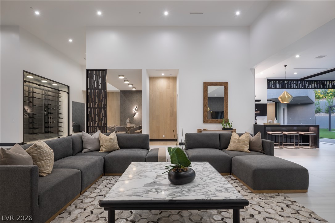 38 Skybird Court