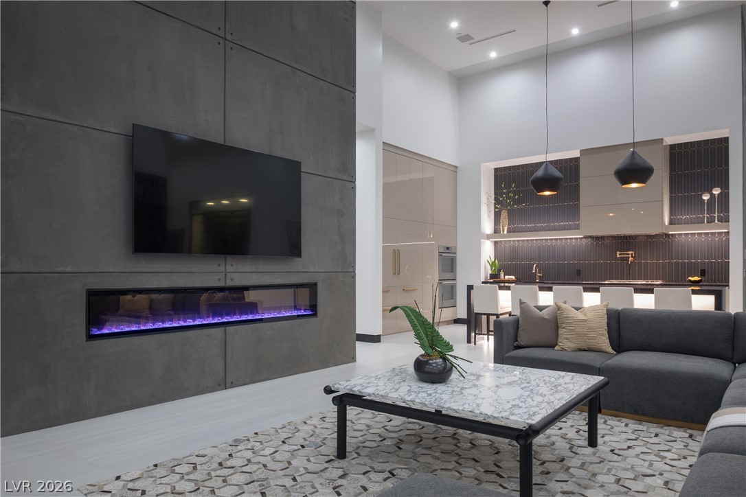 38 Skybird Court