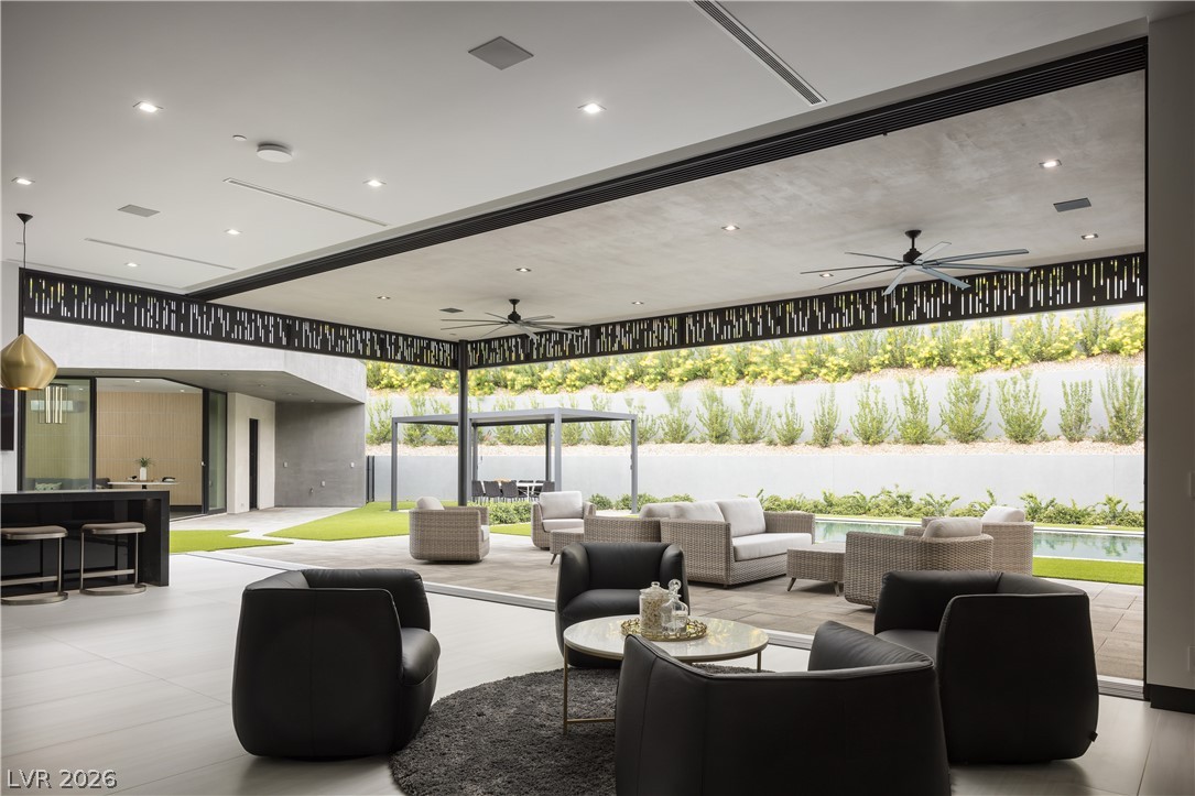 38 Skybird Court