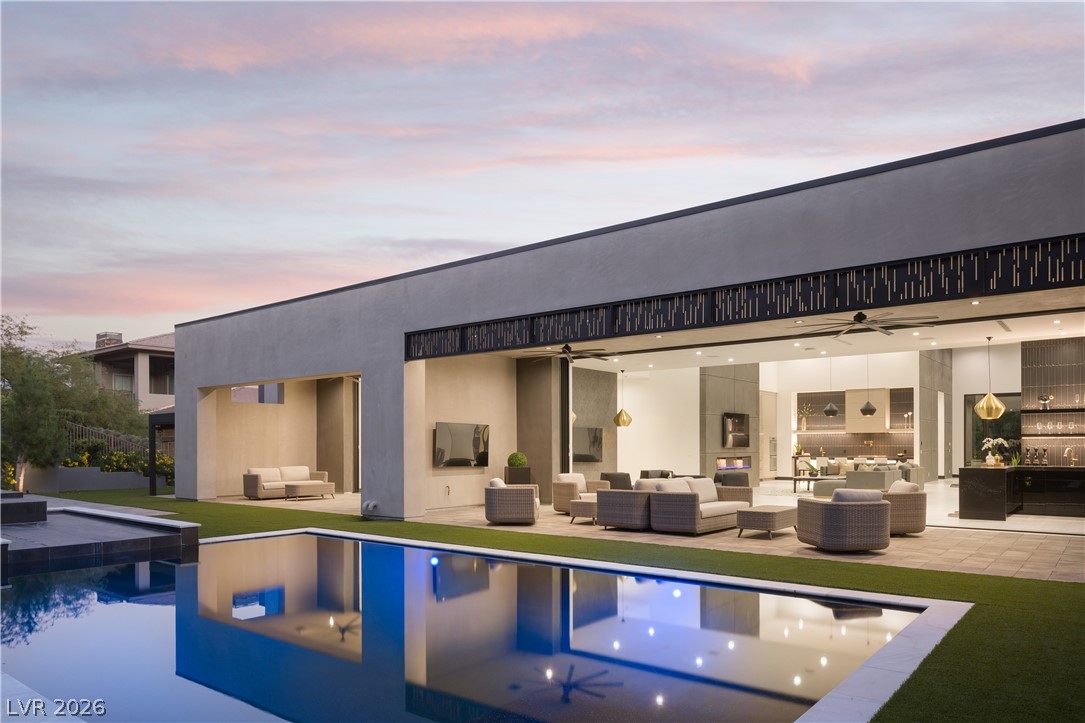 38 Skybird Court
