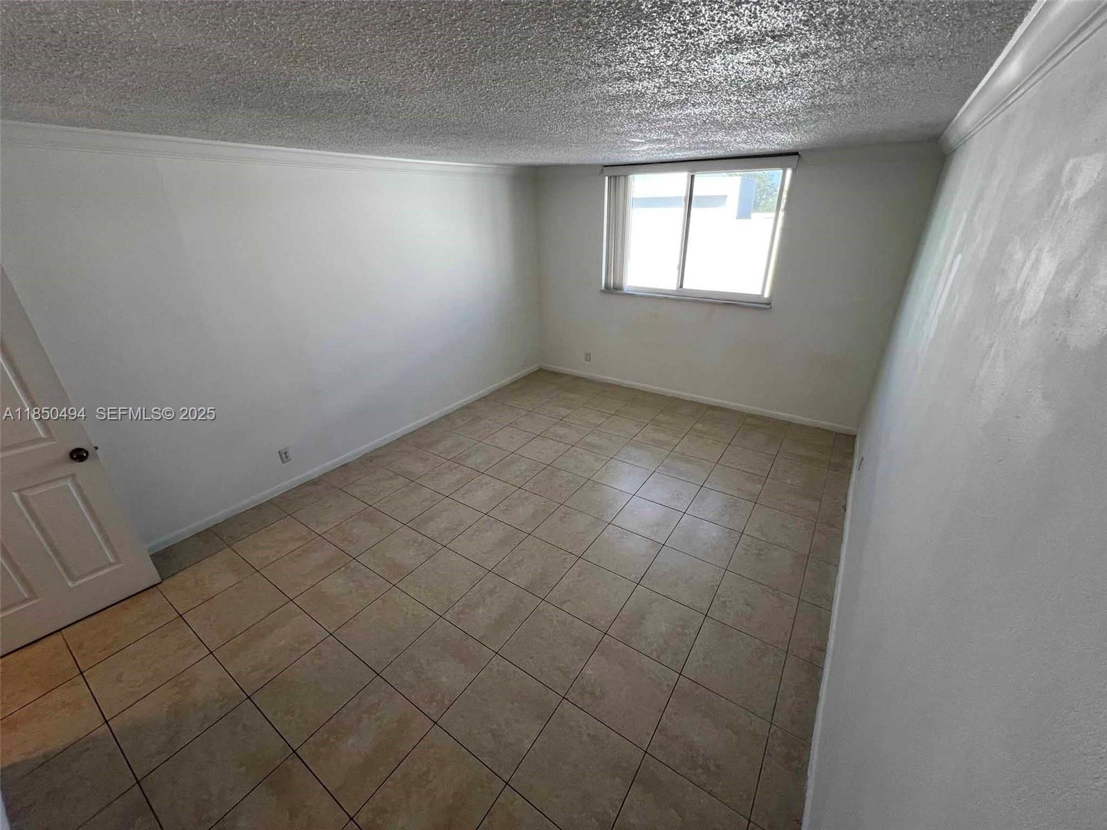 3257 NE 13th Street 402