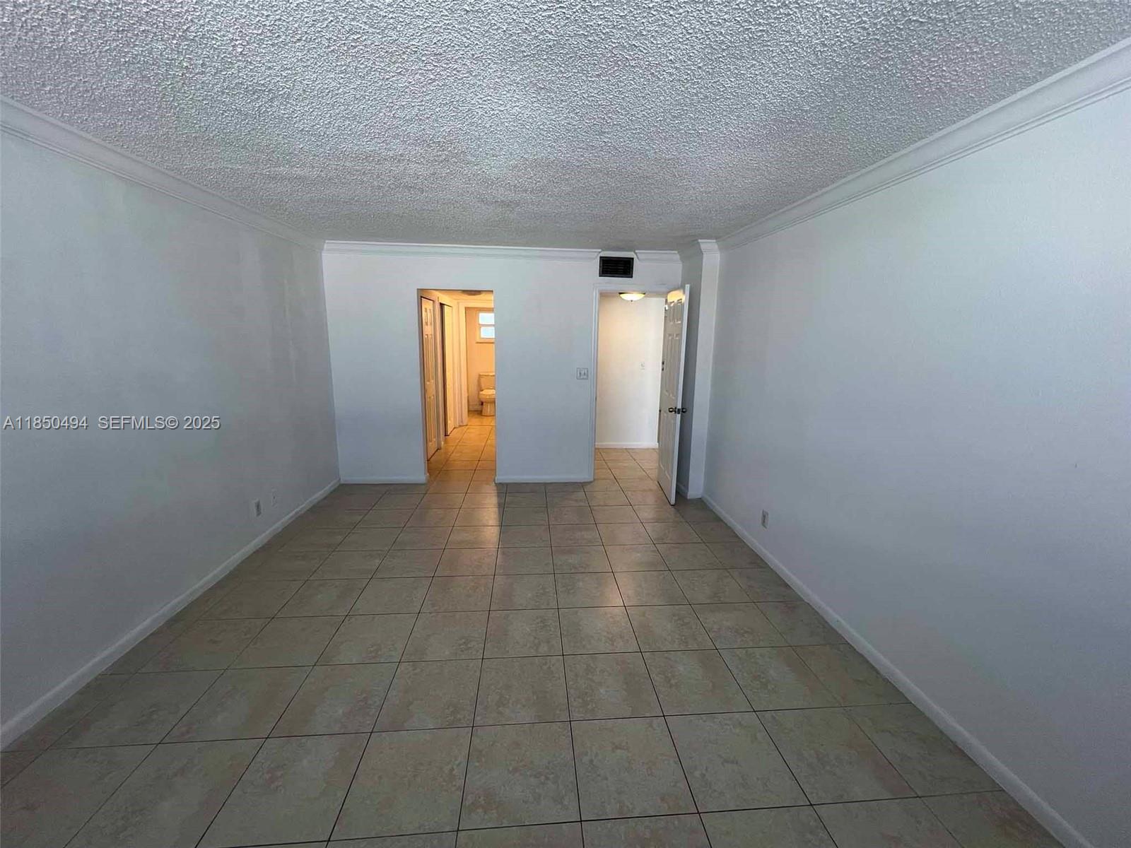 3257 NE 13th Street 402