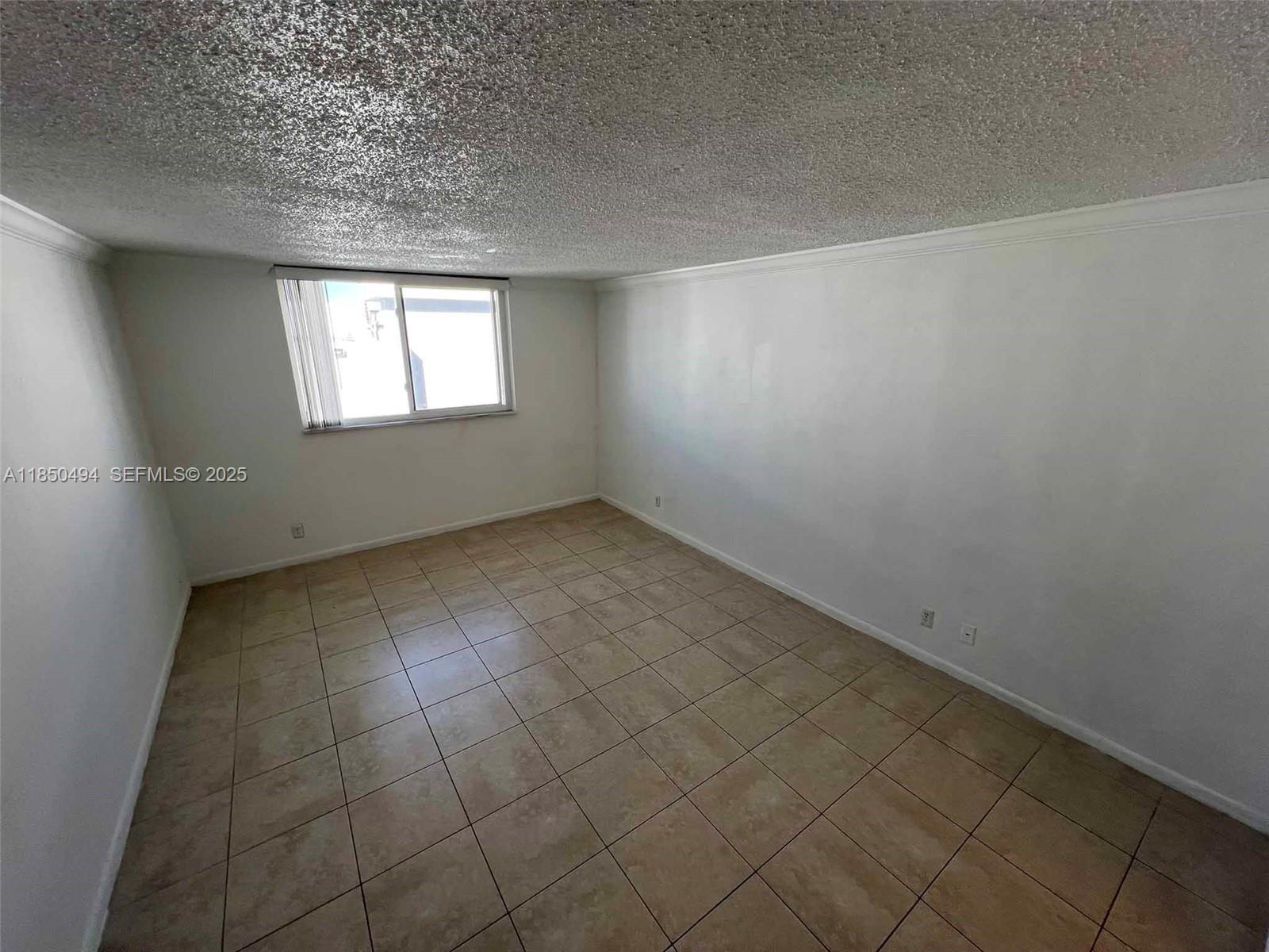 3257 NE 13th Street 402