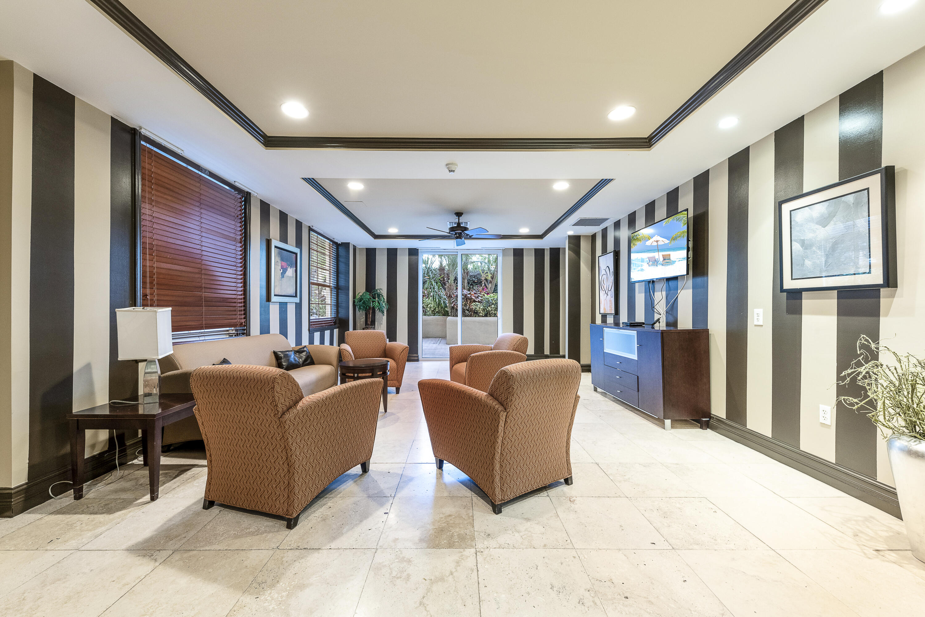 520 SE 5th Ave 2211