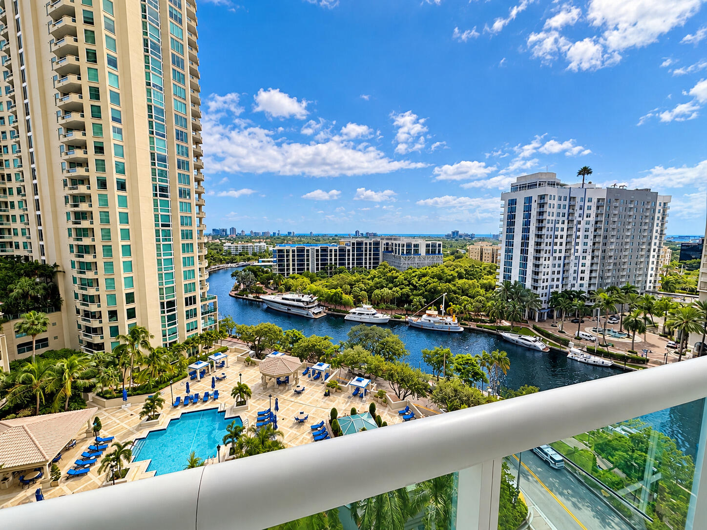 347 N NEW RIVER Drive E 1202