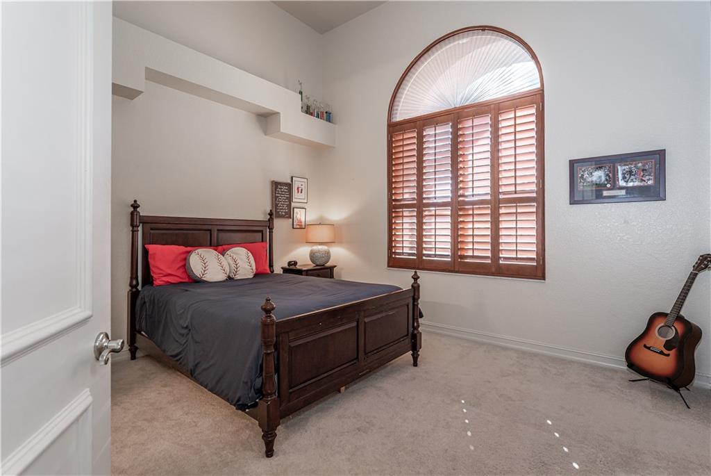 2900 W Stonebrook Cir
