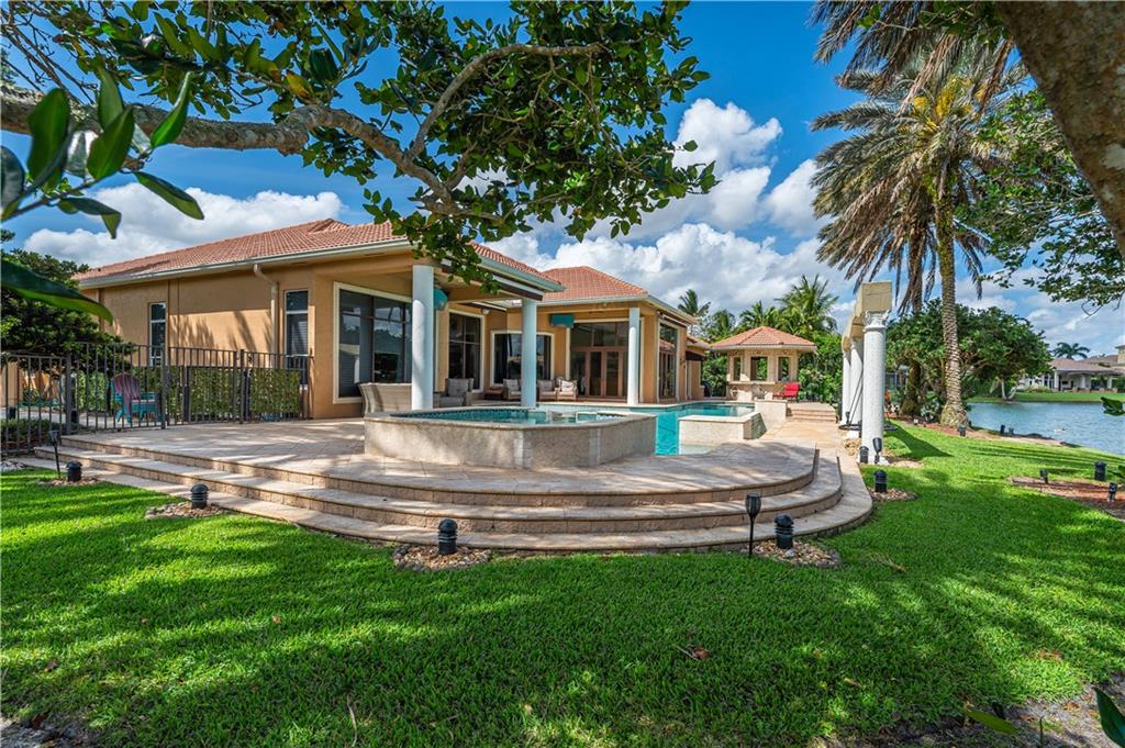 2900 W Stonebrook Cir