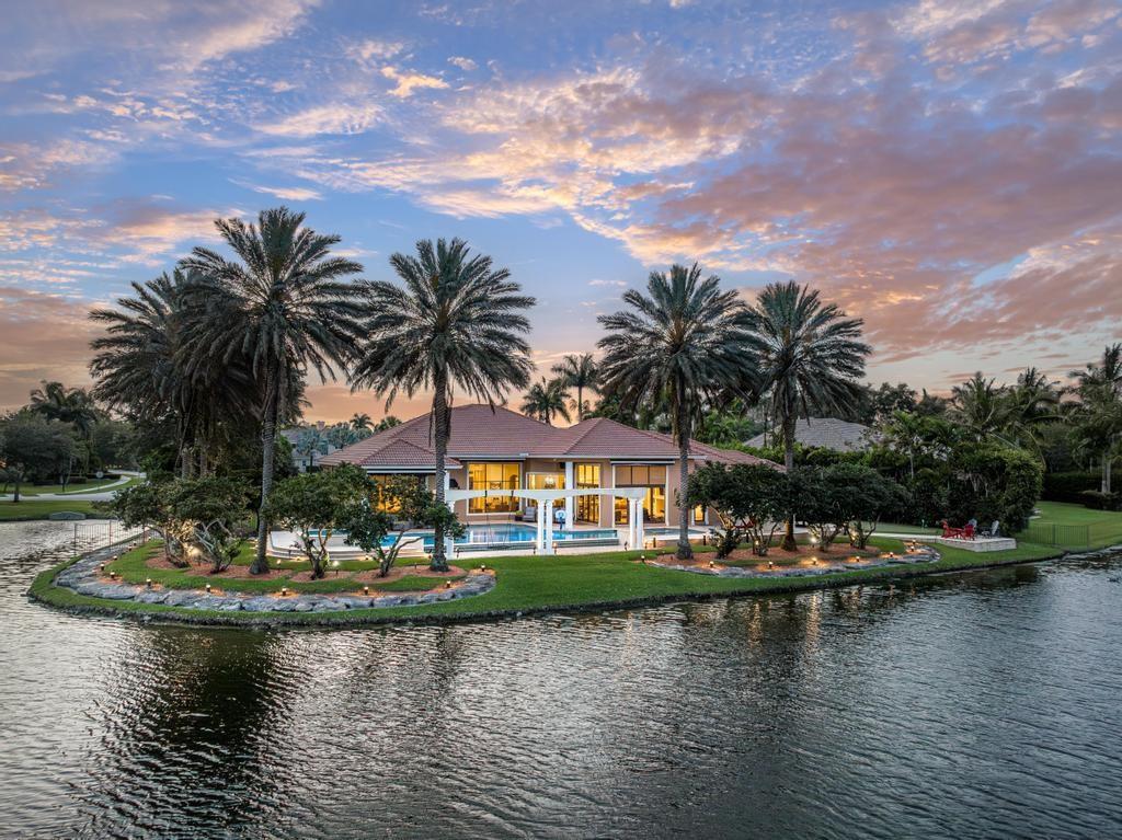 2900 W Stonebrook Cir
