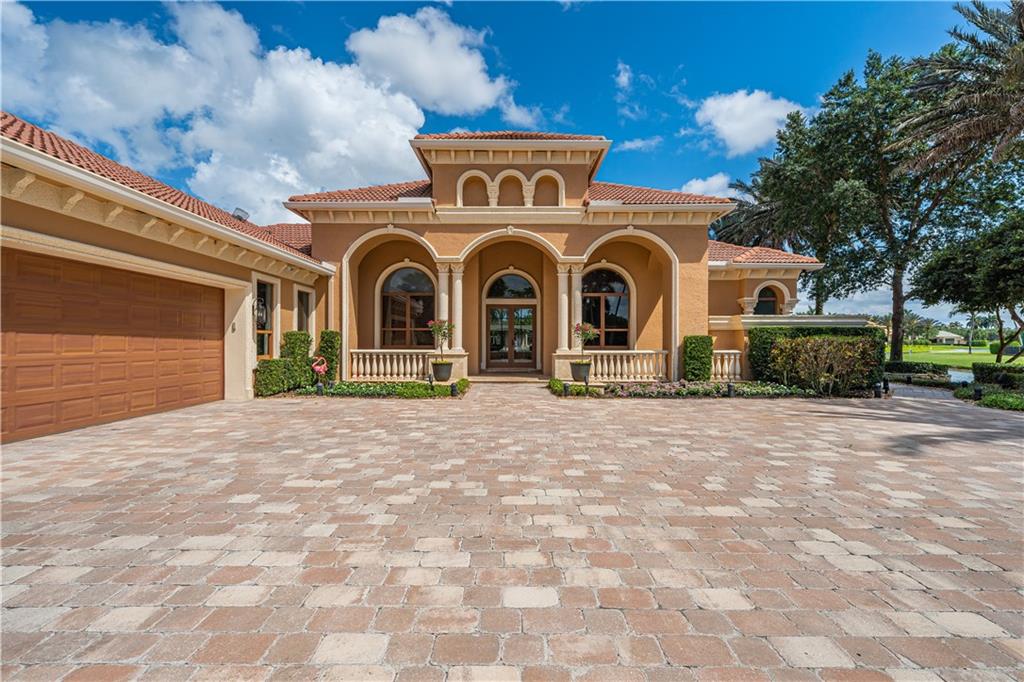 2900 W Stonebrook Cir