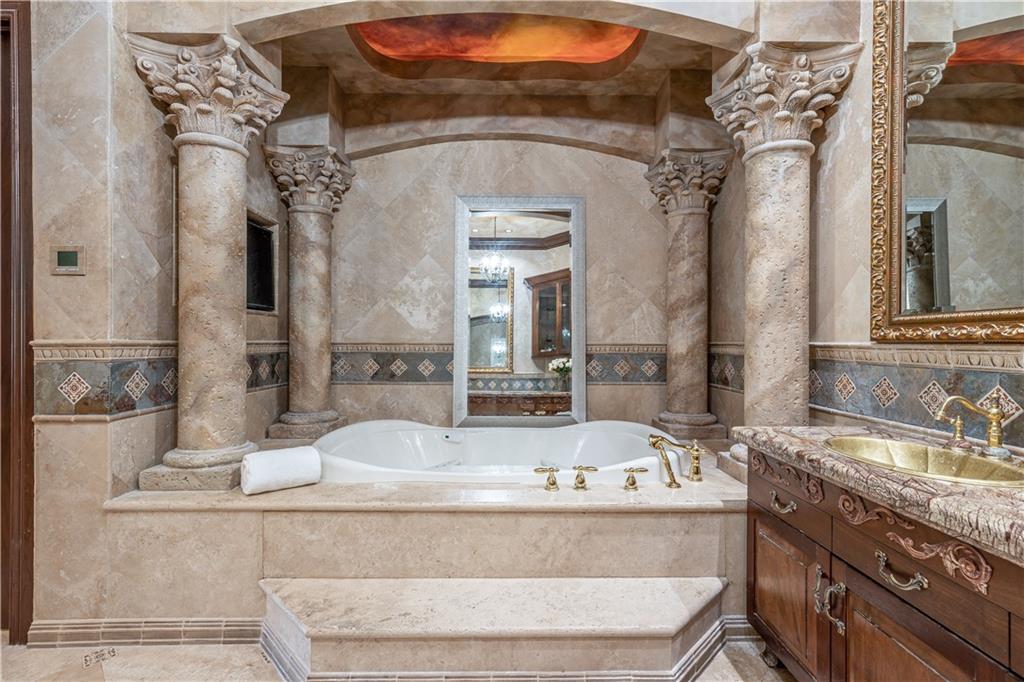 2900 W Stonebrook Cir