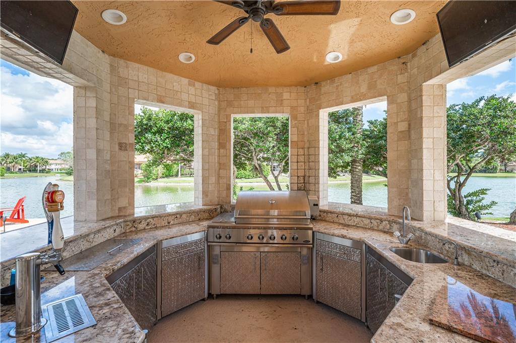 2900 W Stonebrook Cir