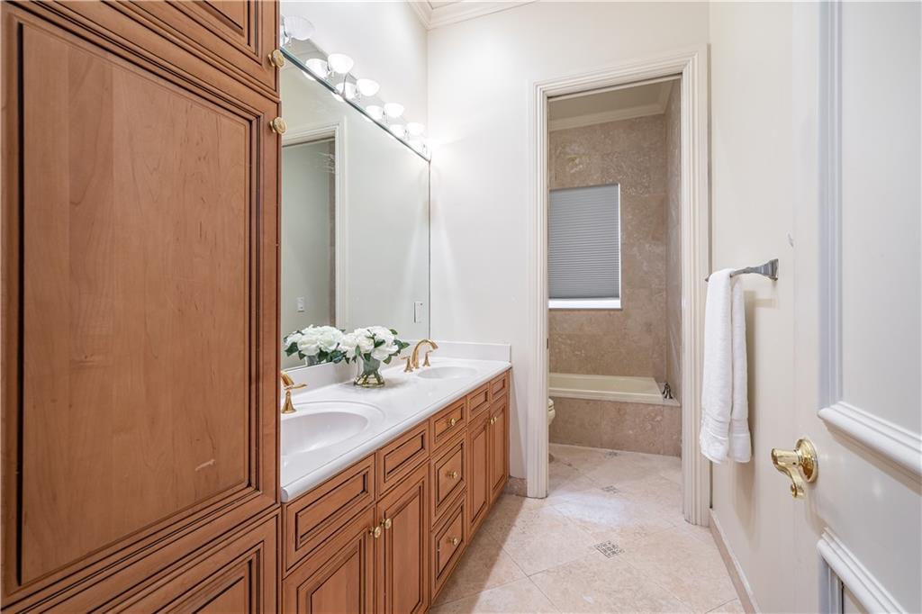 2900 W Stonebrook Cir