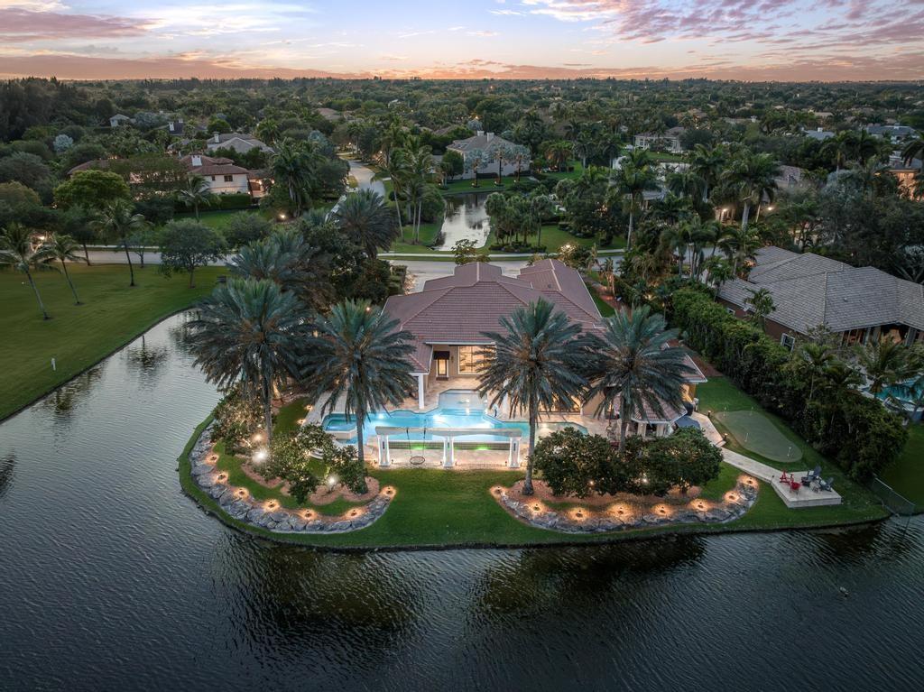 2900 W Stonebrook Cir