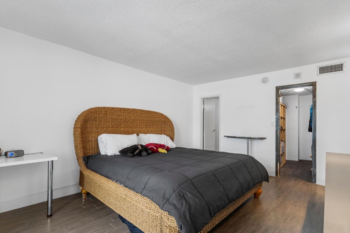 1160 N Federal Hwy 1117