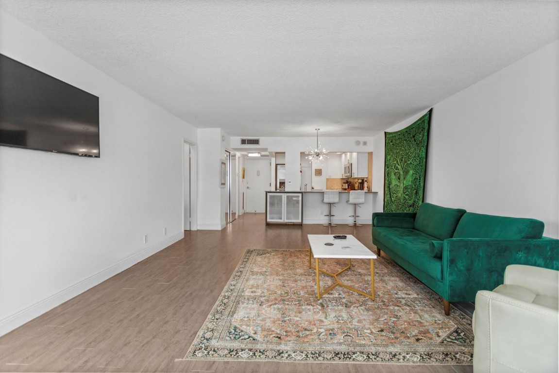 1160 N Federal Hwy 1117