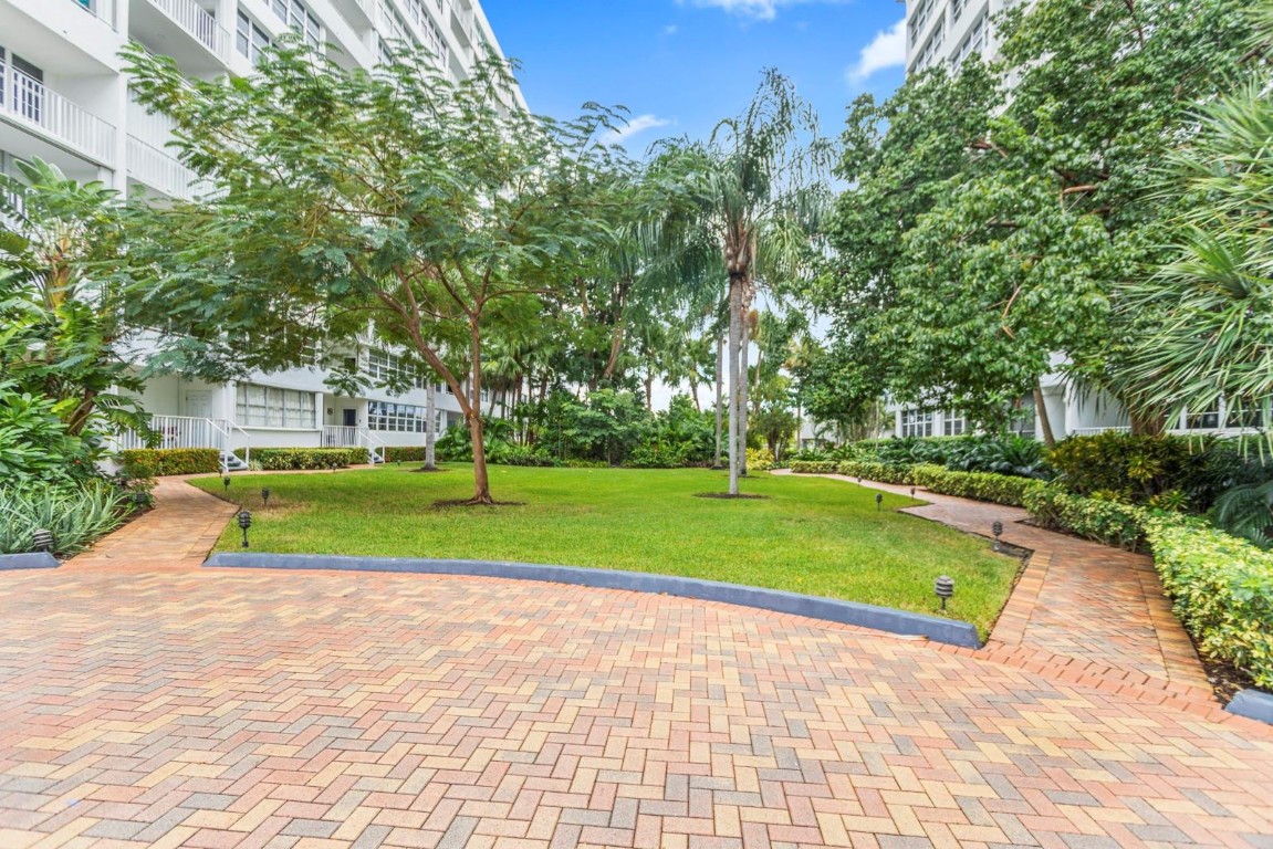 1160 N Federal Hwy 1117