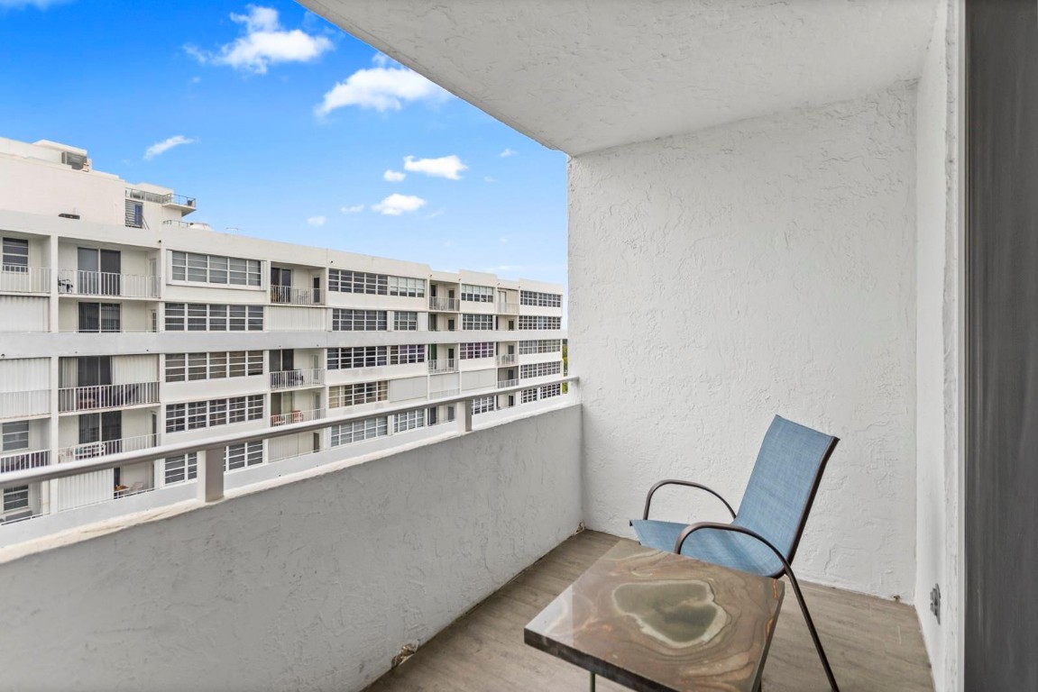 1160 N Federal Hwy 1117