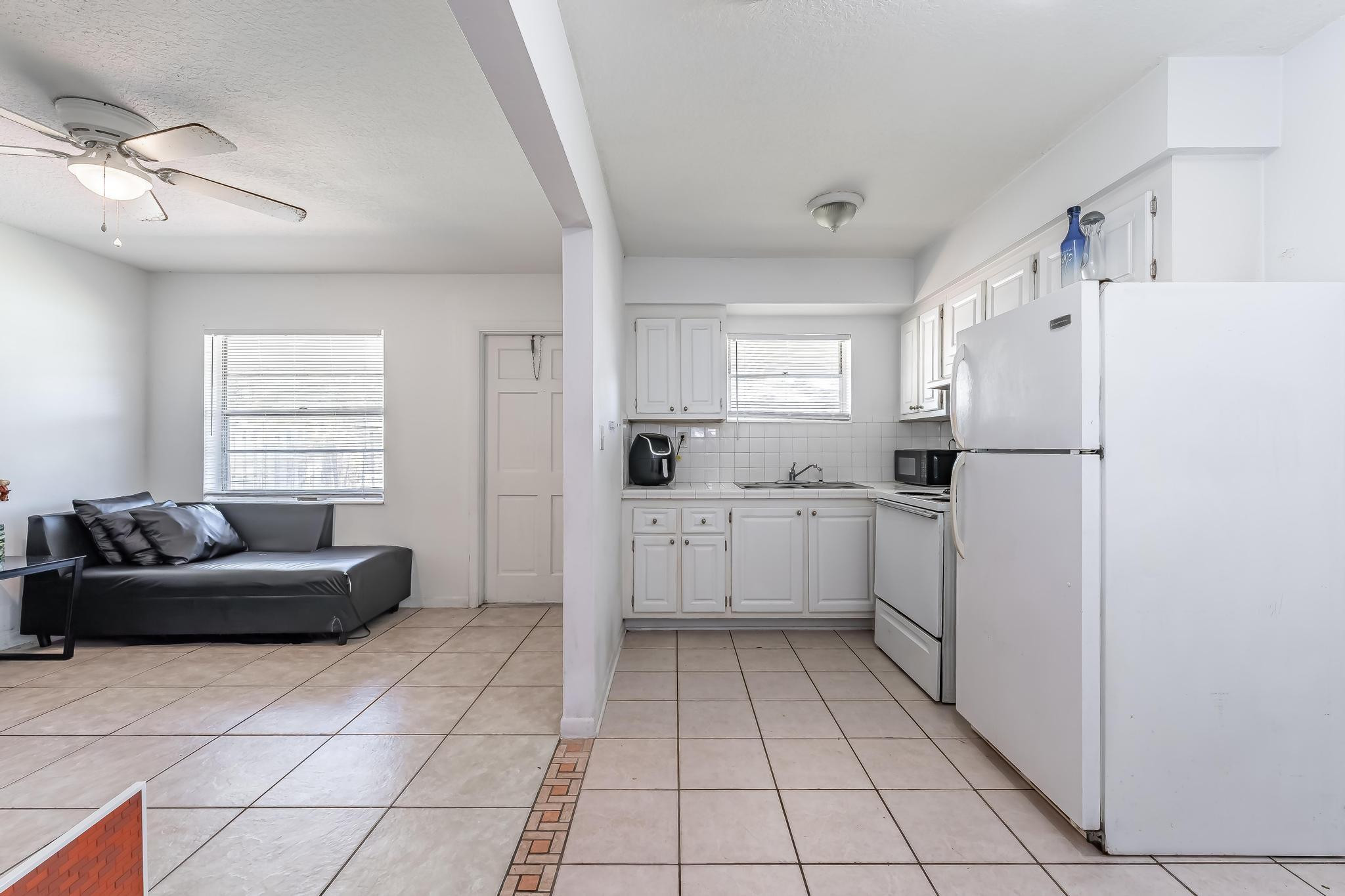 151 SW 15th St