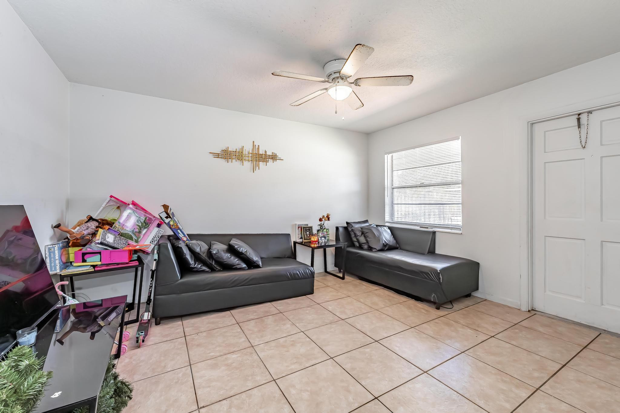 151 SW 15th St