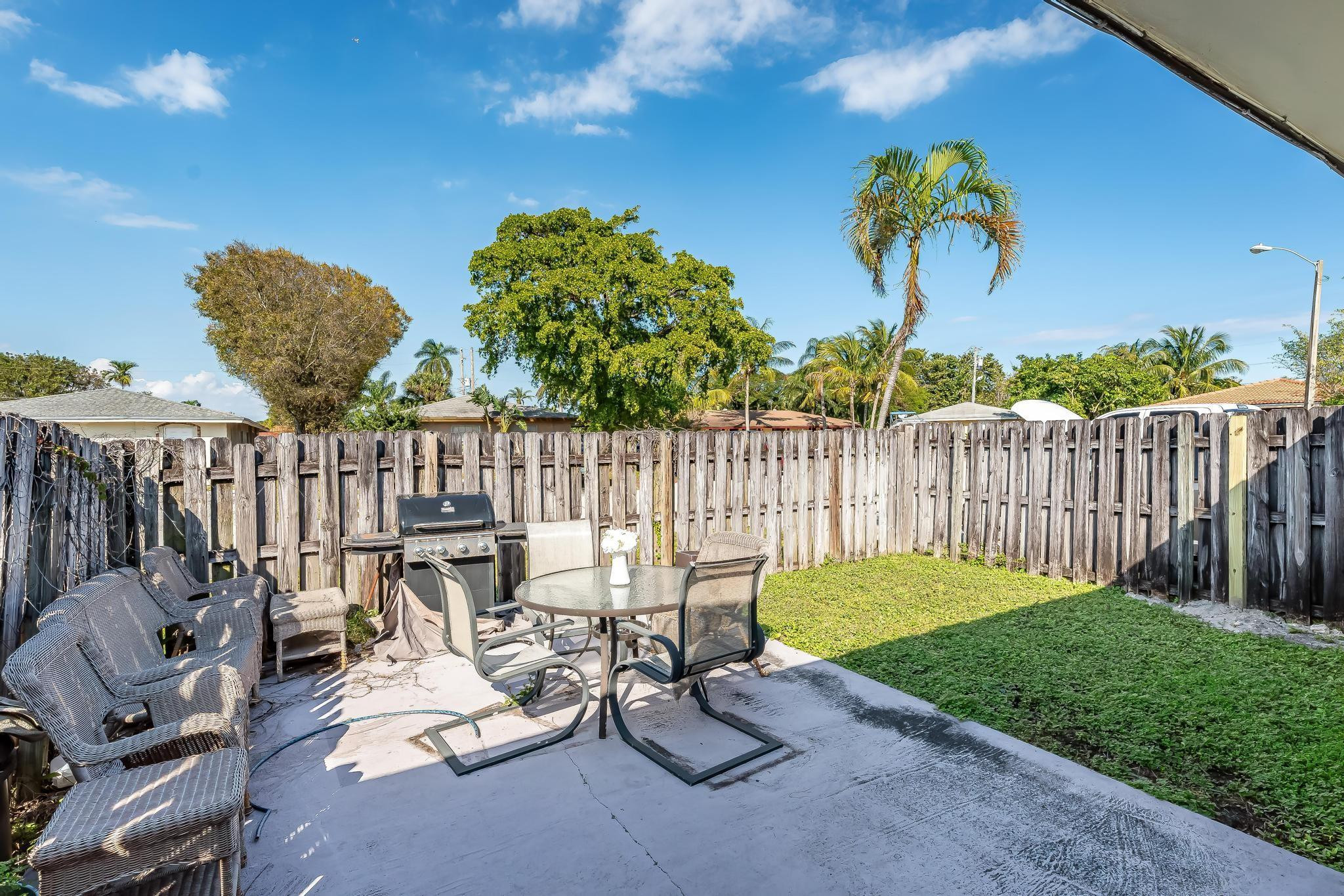 151 SW 15th St