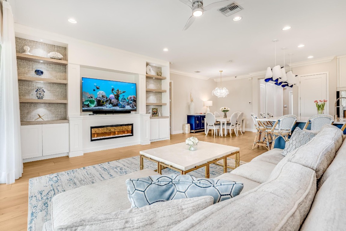 17273 Windy Pointe Ln