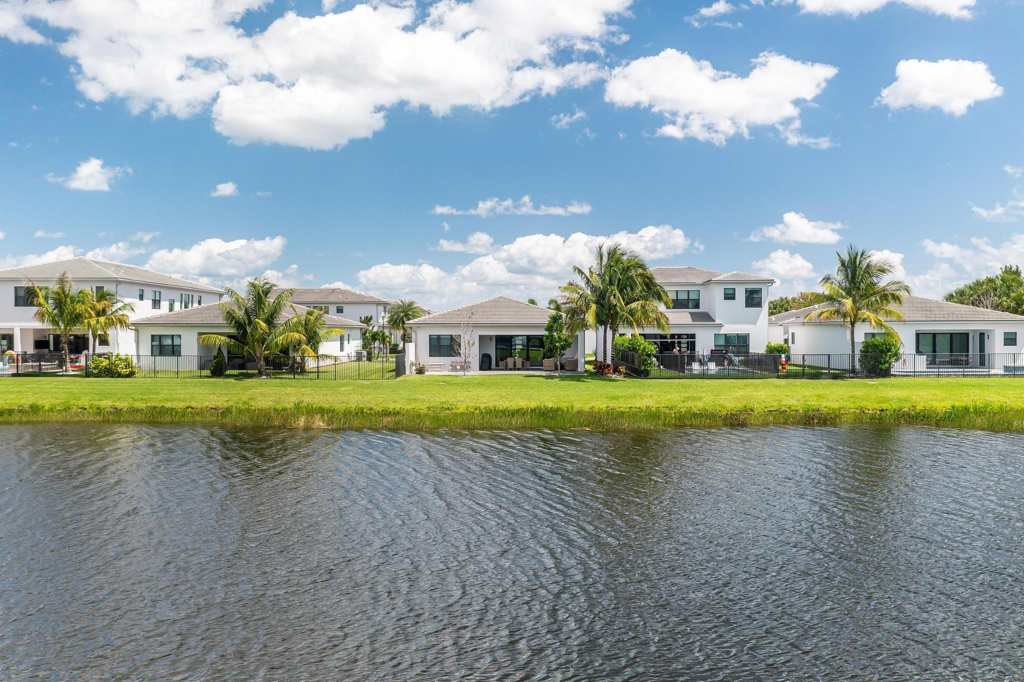 17273 Windy Pointe Ln