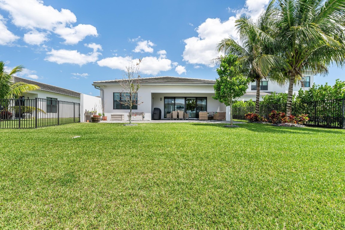 17273 Windy Pointe Ln