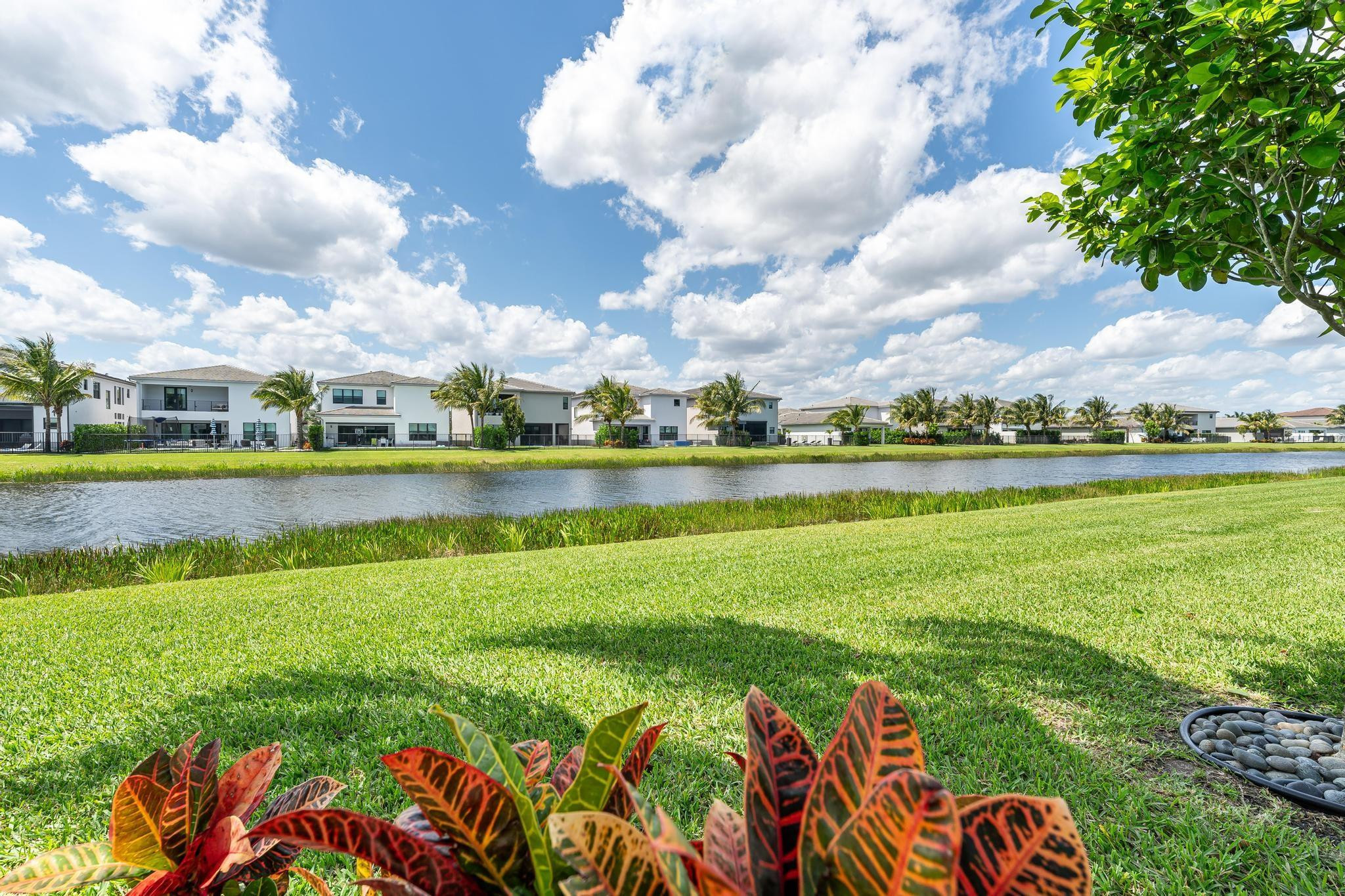 17273 Windy Pointe Ln