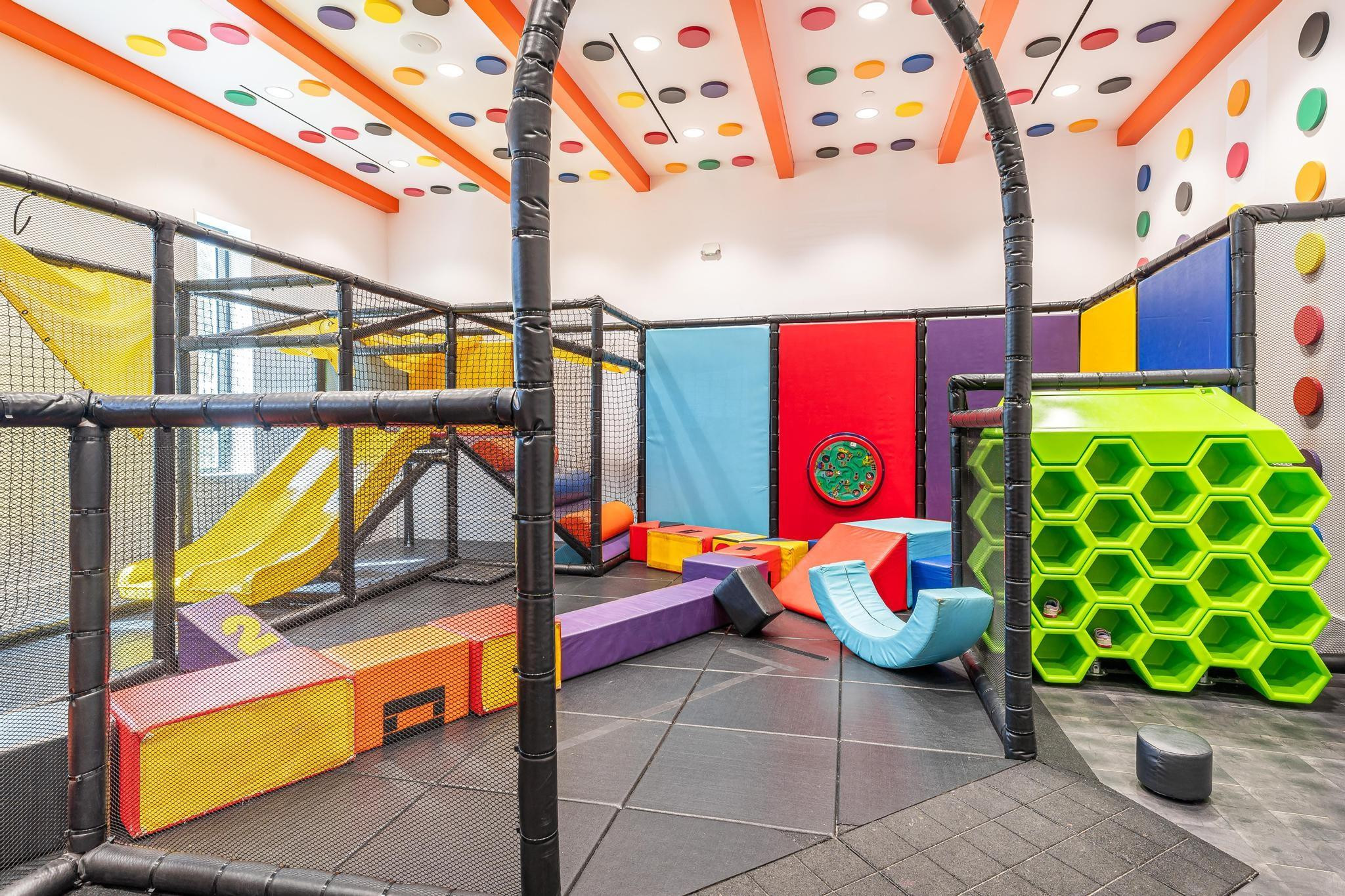 17273 Windy Pointe Ln