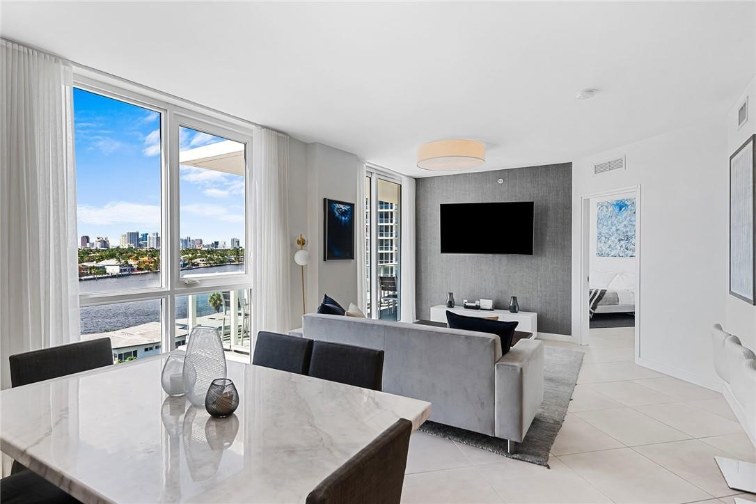 401 N Birch Road 708