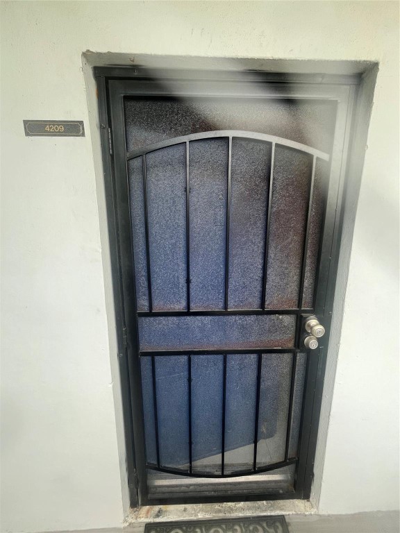 7521 NW 16th St 4209