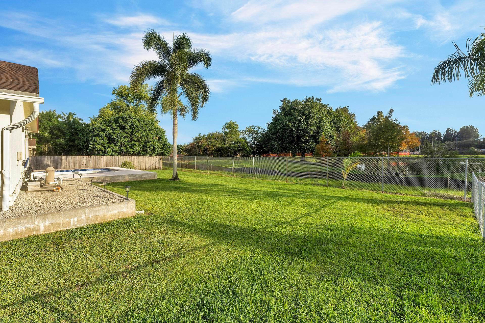 11960 NW 24th St