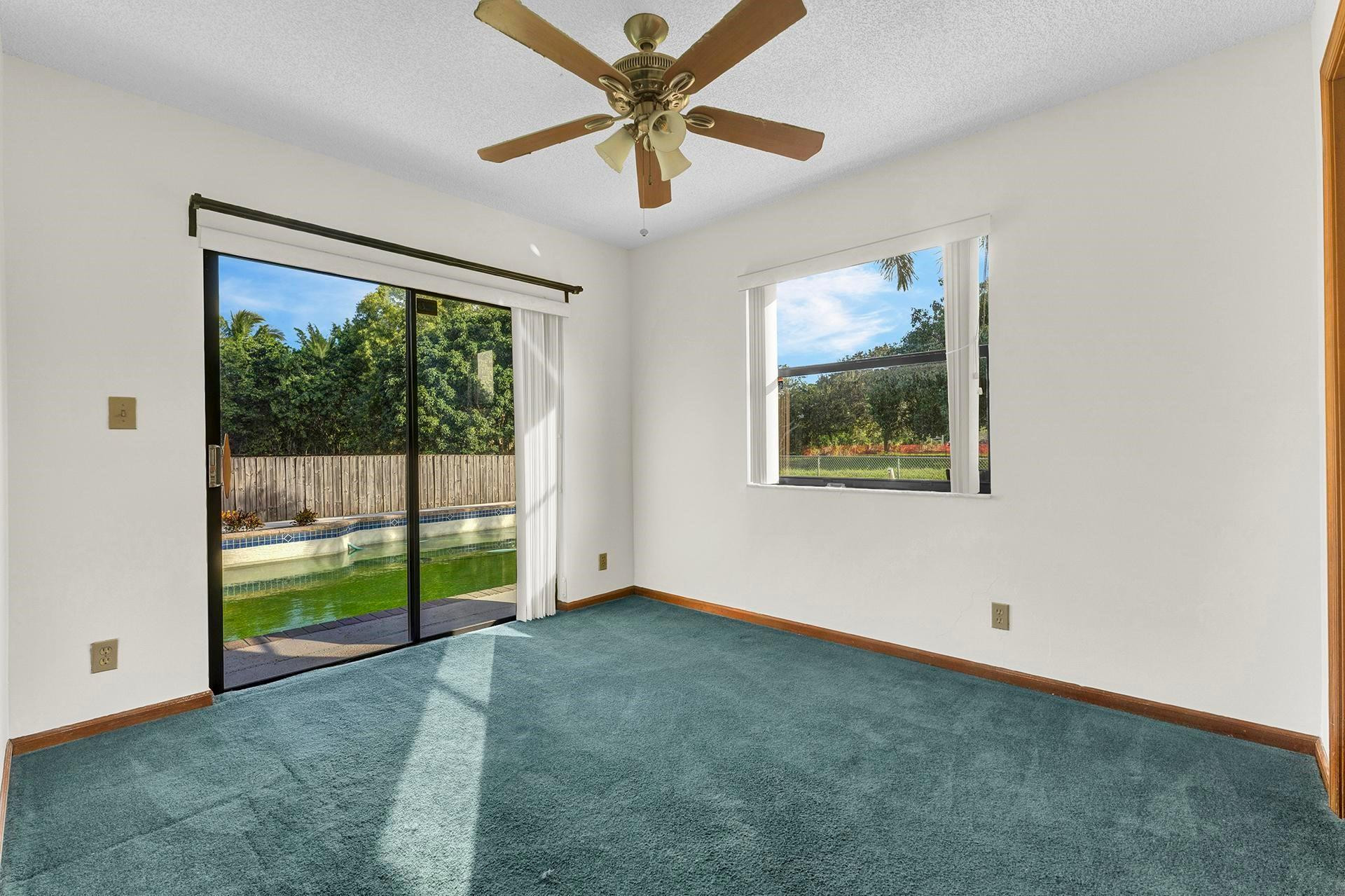 11960 NW 24th St