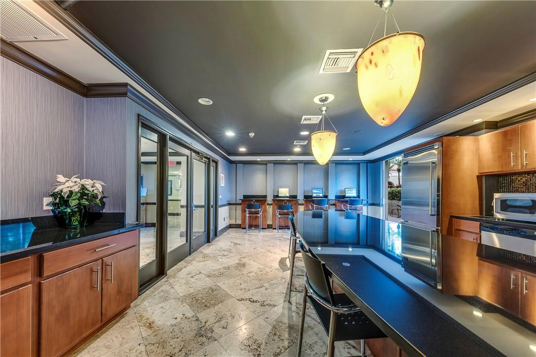520 SE 5th Ave 1609