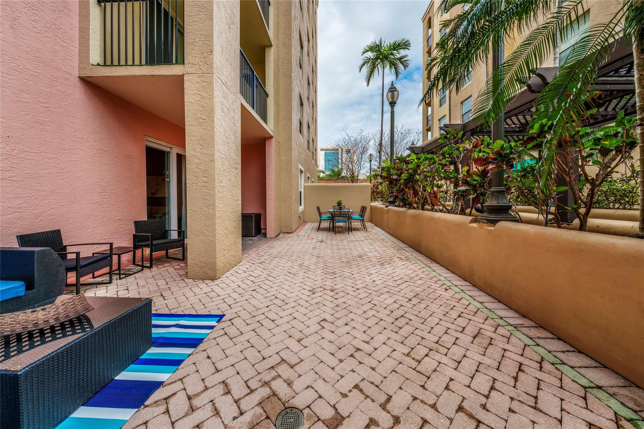 520 SE 5th Ave 1112