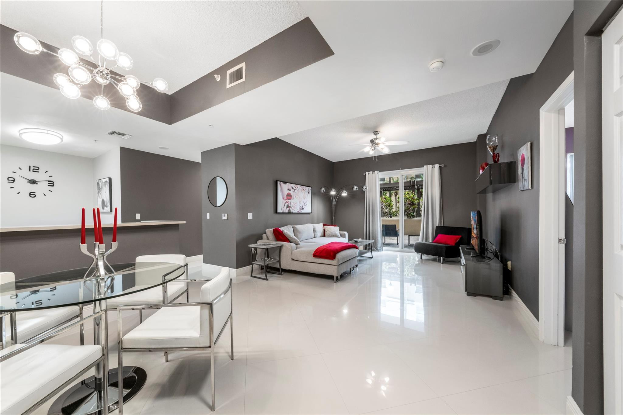 520 SE 5th Ave 1112