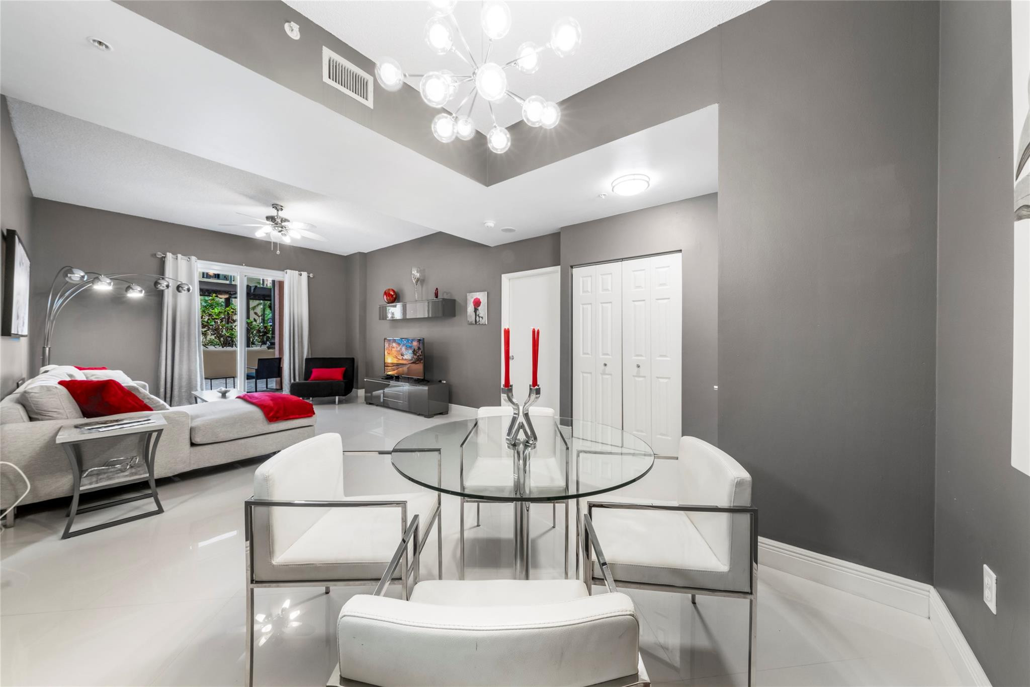 520 SE 5th Ave 1112